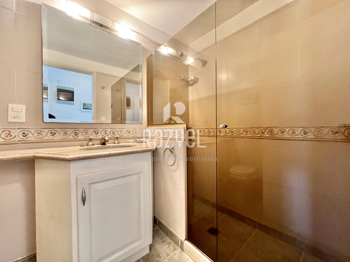 Apartamento ID.882 - Dpto. en venta en primera linea de playa mansa