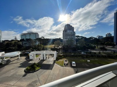 Apartamento ID.1160/En-venta-o-alquiler-anual-en-torre-con-amenities- - En venta o alquiler anual en torre con amenities 