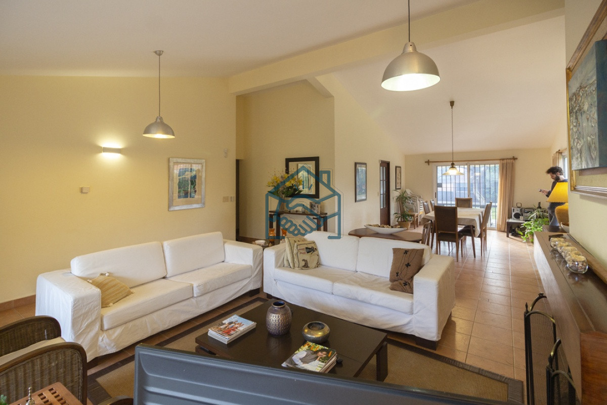 Casa ID.1477/Casa-4-dormitorios-en-Venta,-Alquiler-anual-y-de-verano - Casa 4 dormitorios en Venta, Alquiler anual y de verano