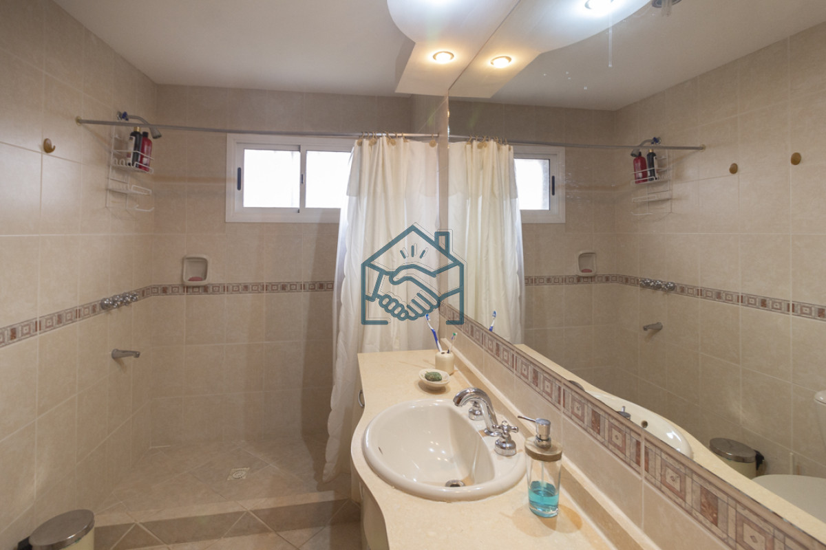 Casa ID.1477/Casa-4-dormitorios-en-Venta,-Alquiler-anual-y-de-verano - Casa 4 dormitorios en Venta, Alquiler anual y de verano