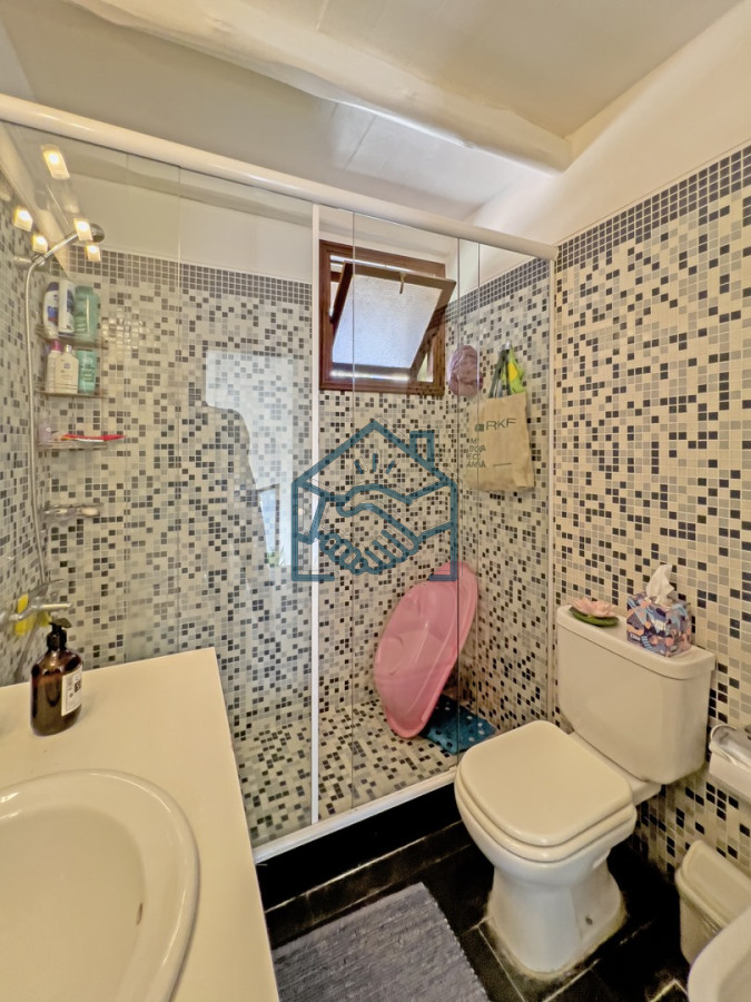 Casa ID.1250/Casa-en-venta-en-Barrio-privado - Casa en venta en Barrio privado