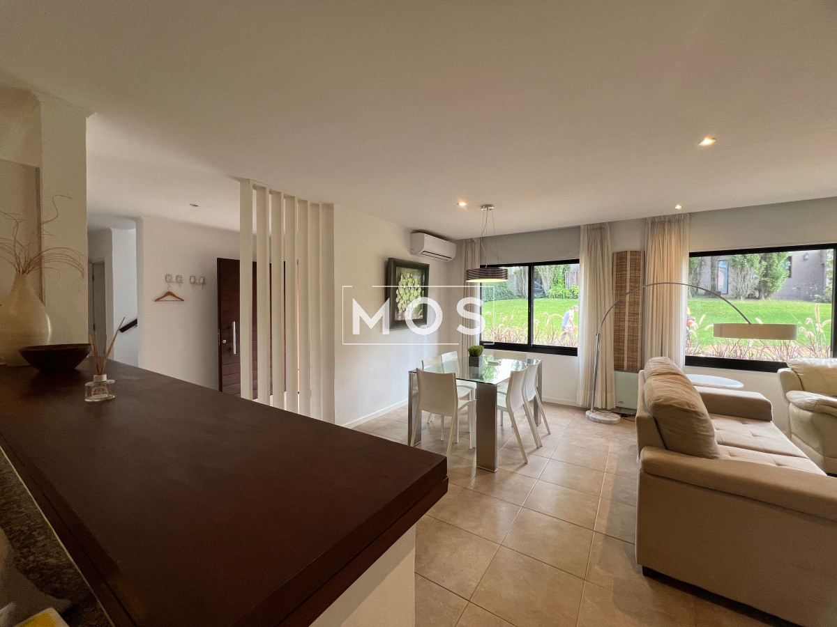 Casa ID.2730 - Alquiler anual y venta casa 2 dormitorios en Barrio privado
