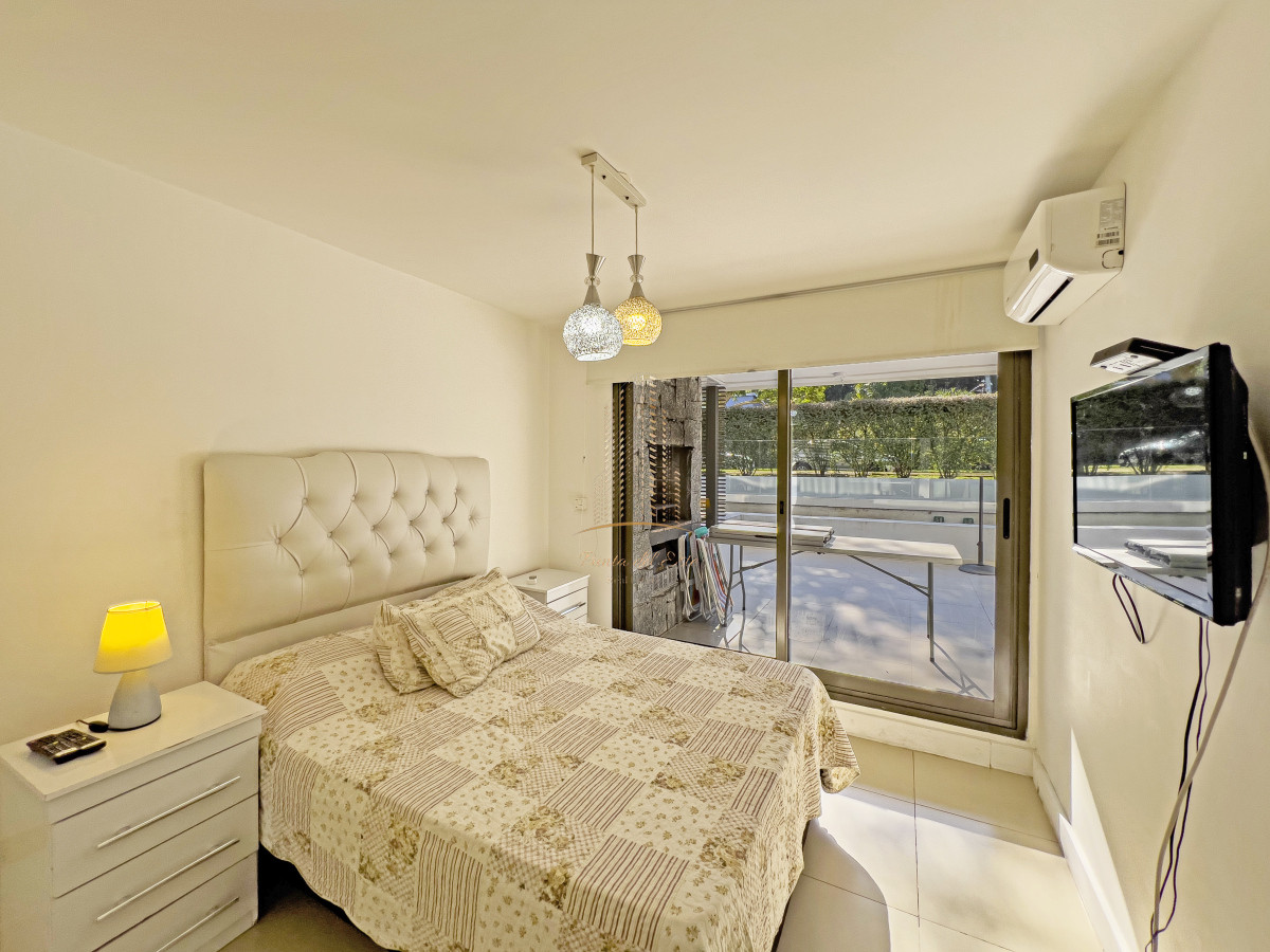 Apartamento ID.773 - Apartamento en venta de 1 dormitorio y medio en Punta del Este