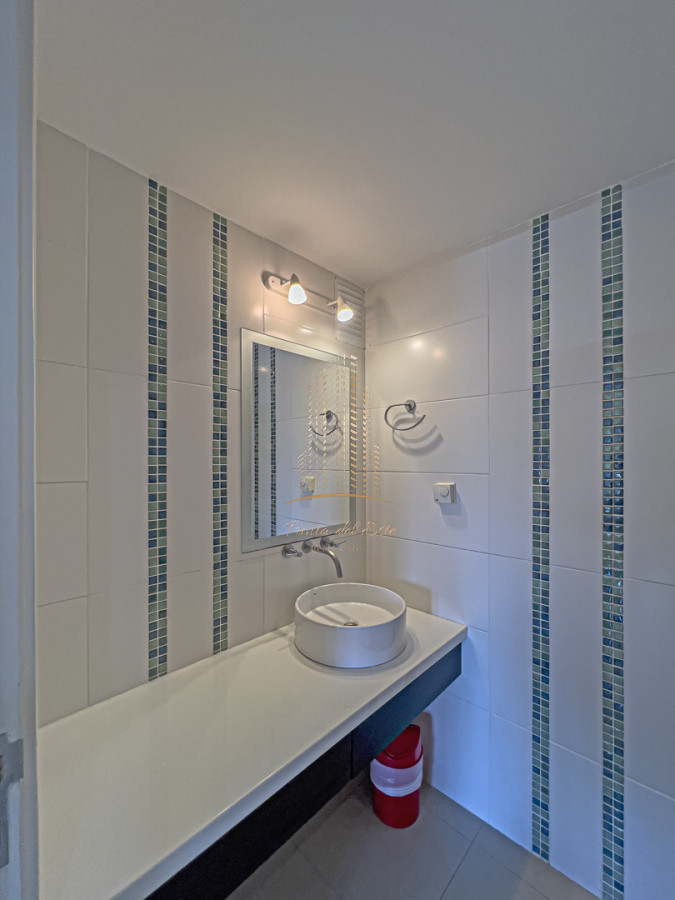 Apartamento ID.640 -  Apartamento  en venta en Punta del Este con parrillero propio   