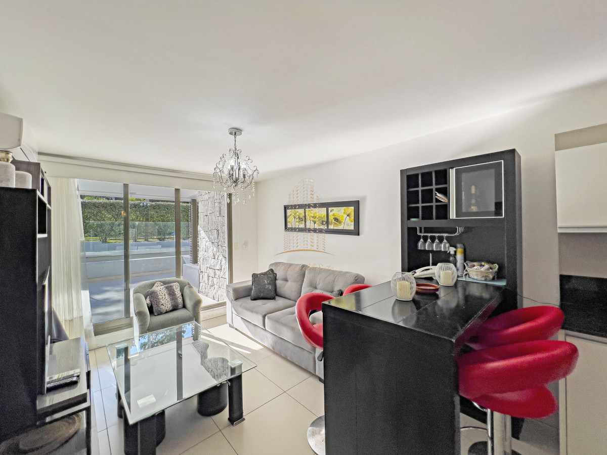 Apartamento ID.773 - Apartamento en venta de 1 dormitorio y medio en Punta del Este