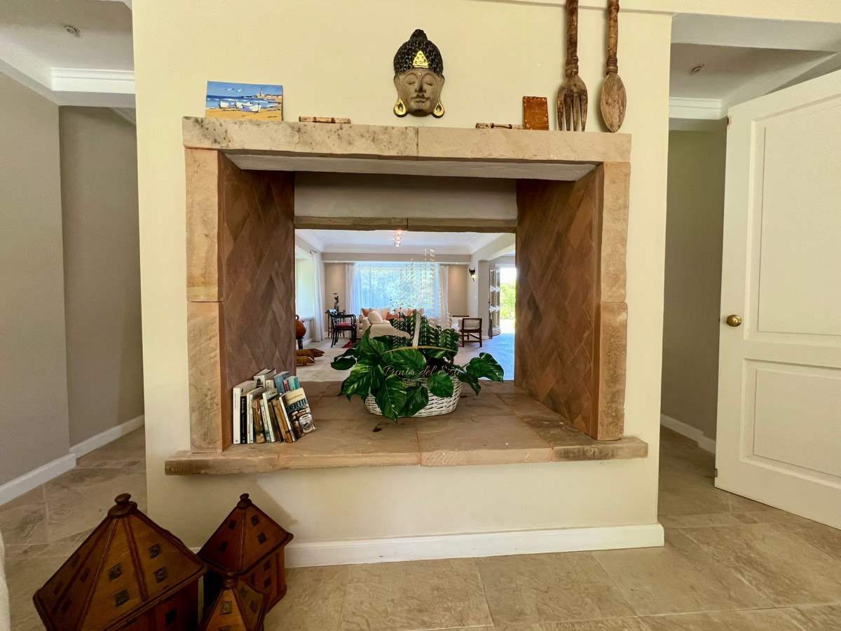 Casa ID.651 - Casa en venta y alquiler a una cuadra de la playa en parada 30 Brava