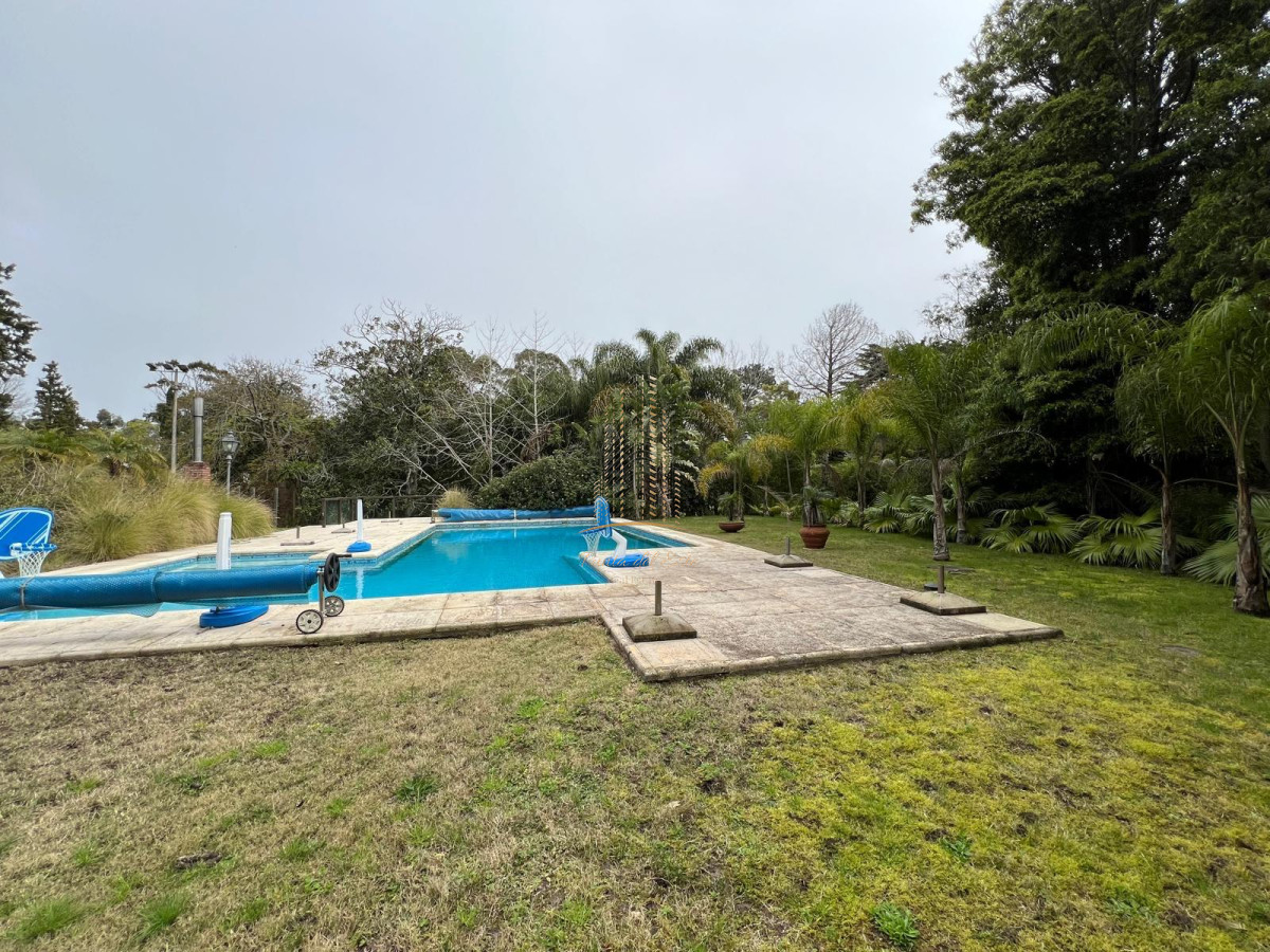 Casa ID.652 - Venta de Casa 8 DORMITORIOS en Solanas