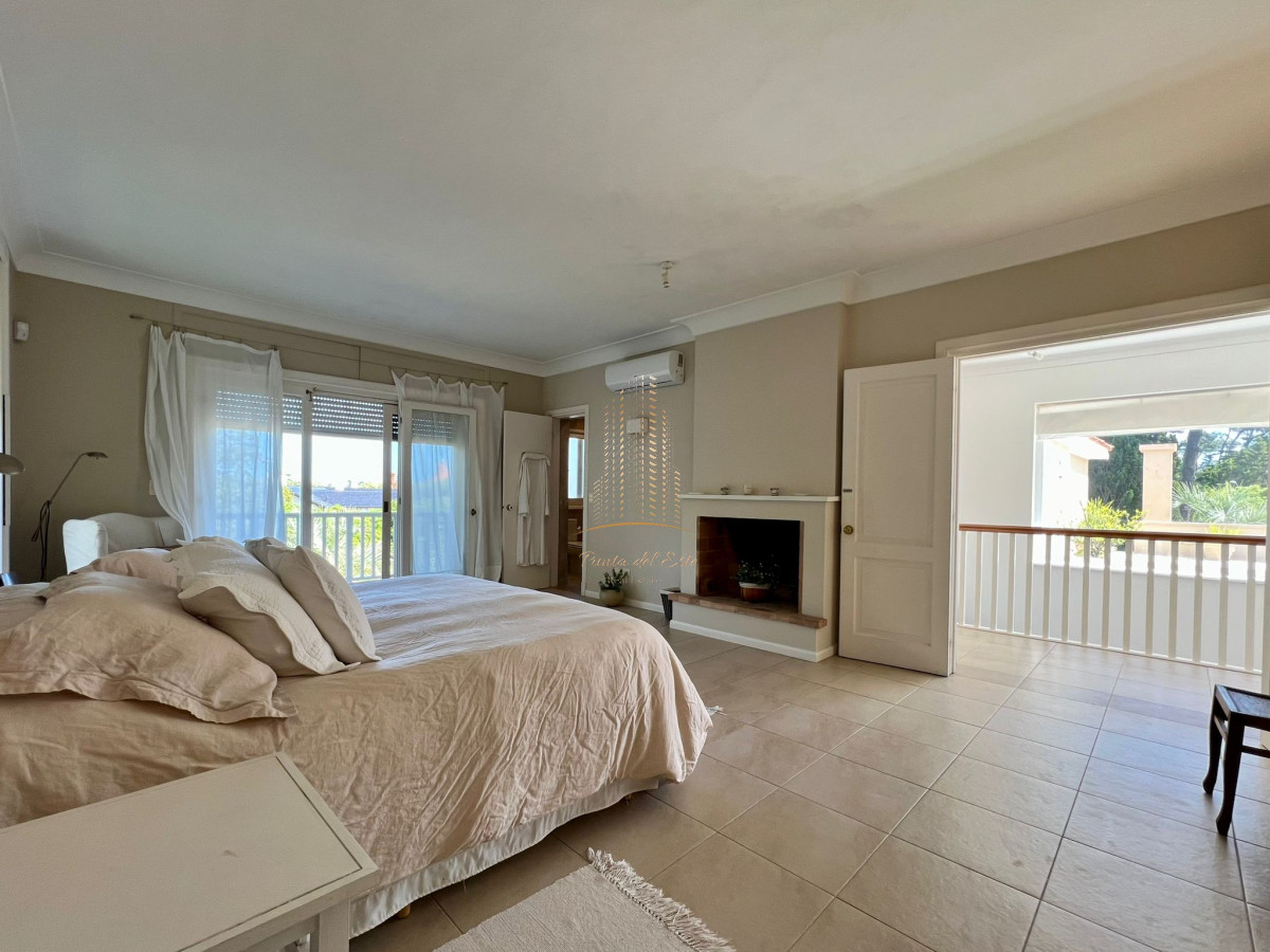 Casa ID.651 - Casa en venta y alquiler a una cuadra de la playa en parada 30 Brava