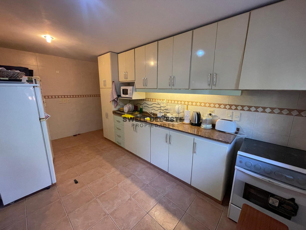 Casa ID.140 - Casa 4 dormitorios en Venta, Alquiler anual y de verano