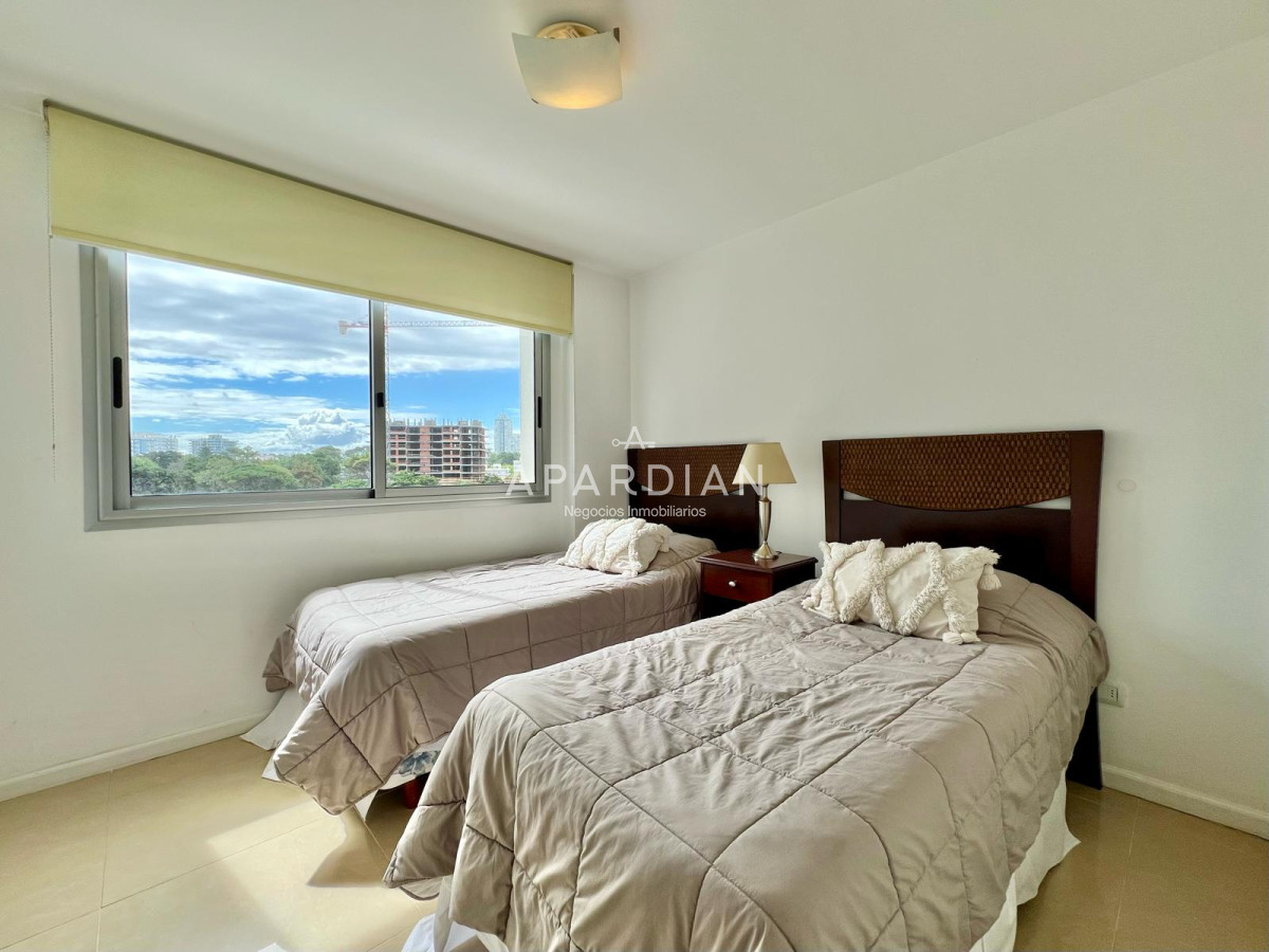 Apartamento ID.21097812 - Sol y Luna Venta apartamento 3 dormitorios y dependencia 