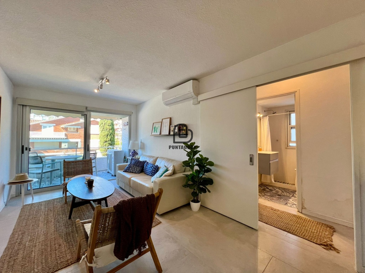 Apartamento ID.7593 - Alquiler invernal de 2 dormitorios reciclado en Peninsula 