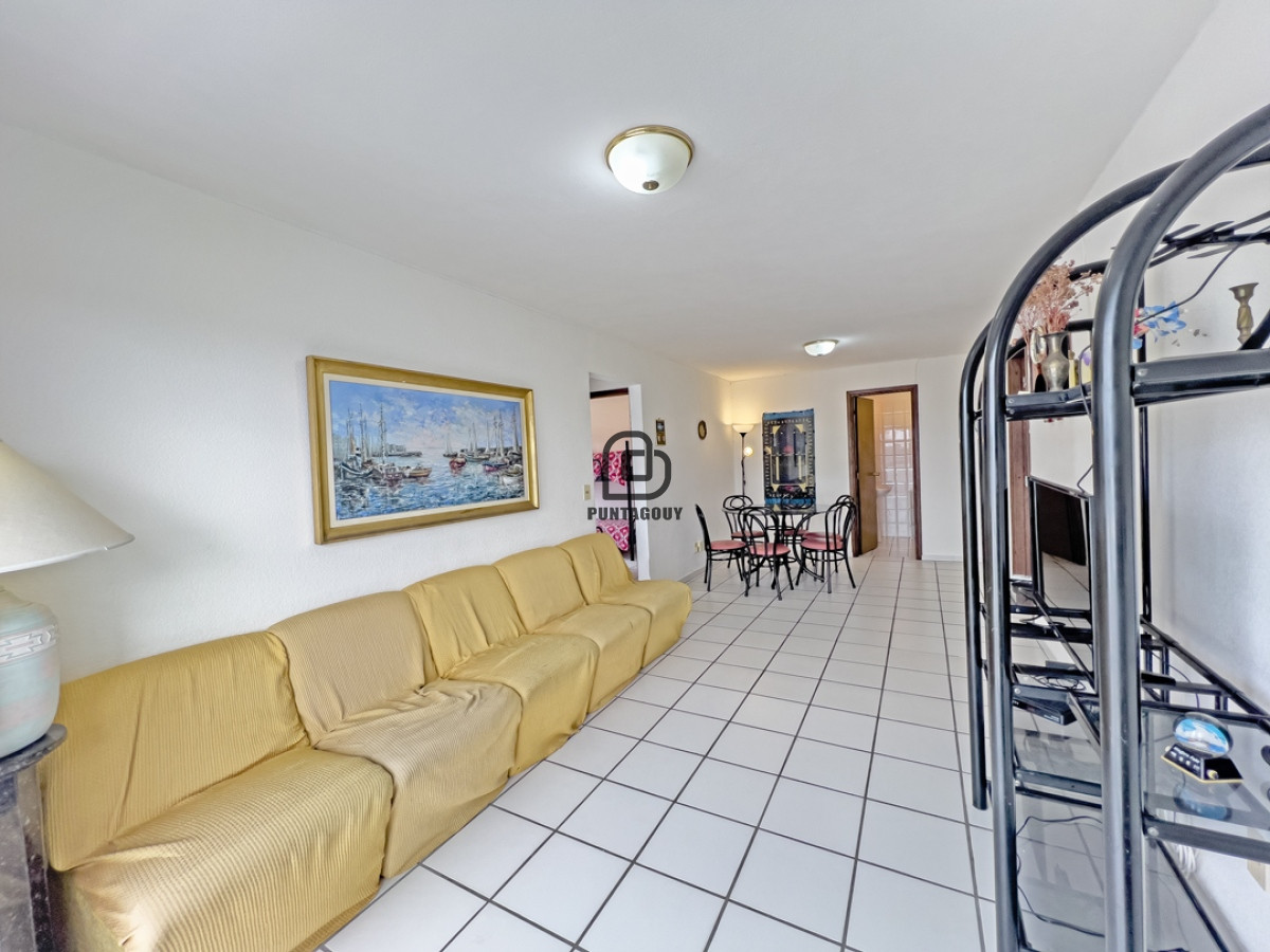 Apartamento ID.1440 - Venta y alquiler de verano, 2 dormitorios , 2 baños