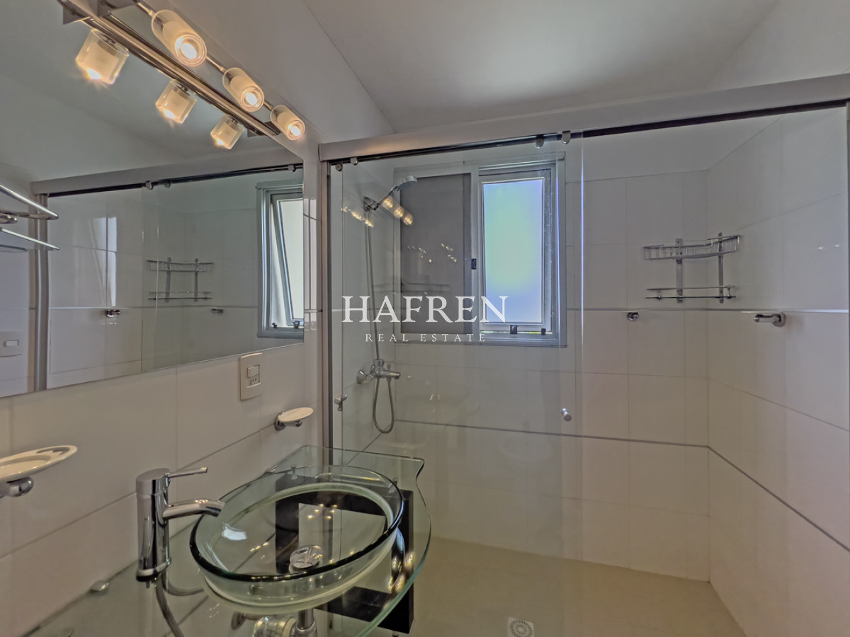 Apartamento ID.96 - VENTA APARTAMENTO 2 DORMITORIOS PLAYA MANSA PUNTA DEL ESTE