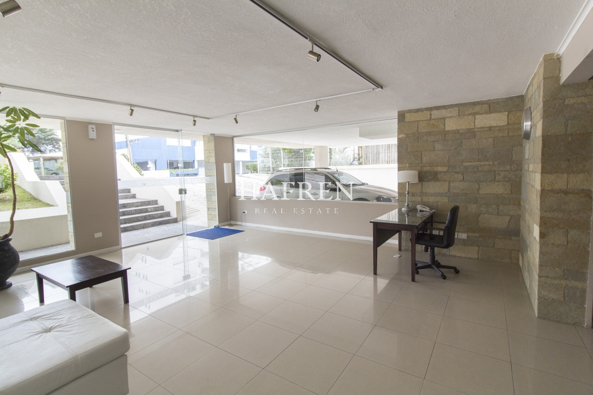 Apartamento ID.96 - VENTA APARTAMENTO 2 DORMITORIOS PLAYA MANSA PUNTA DEL ESTE