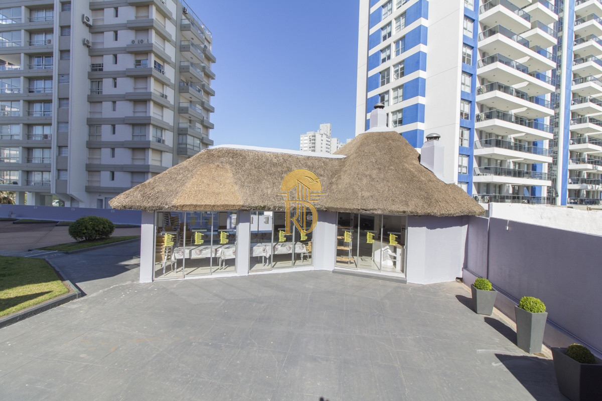 Apartamento en venta 2 Dormitorios Playa brava  Punta del Este -id-1102-24