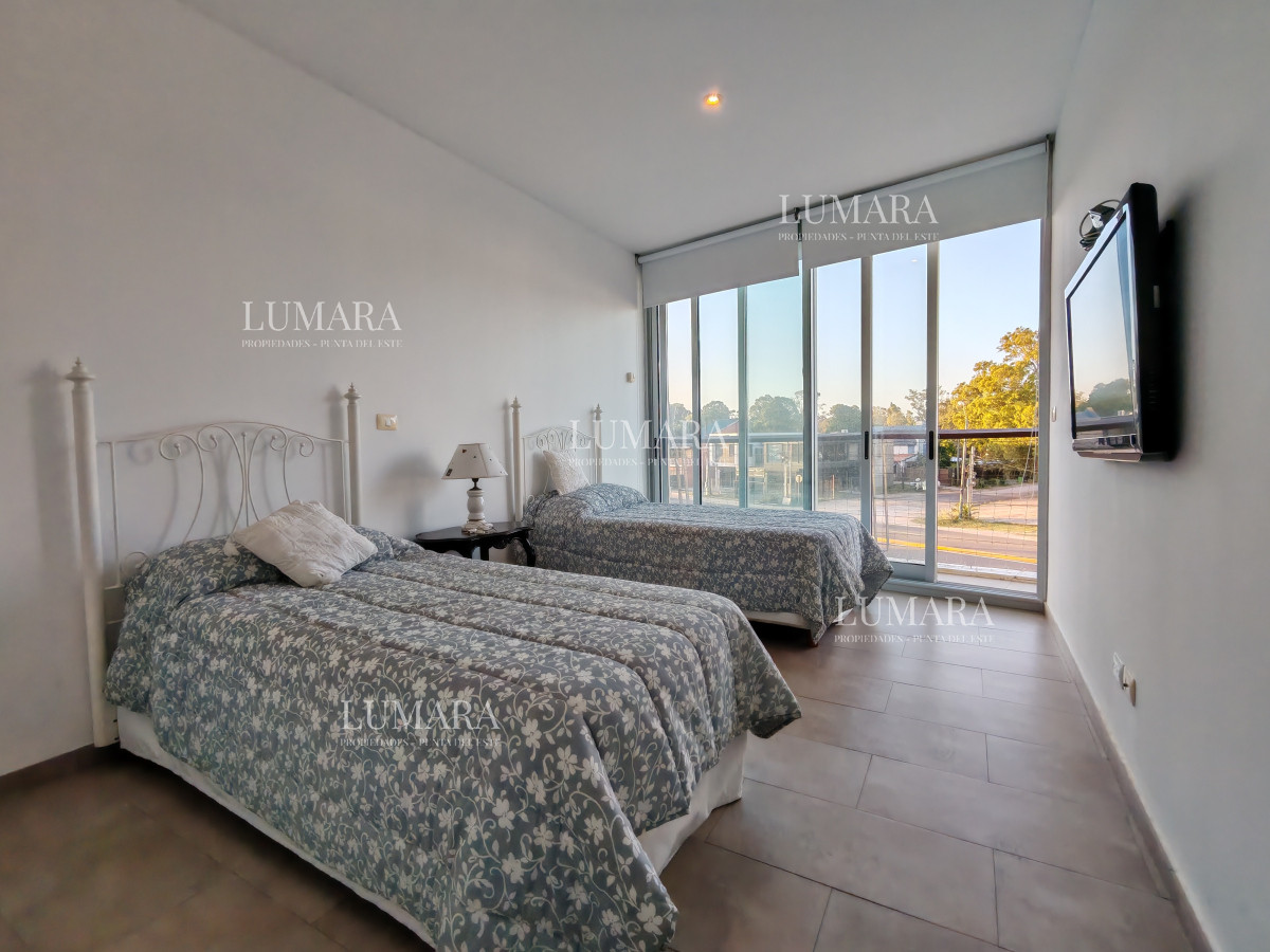 Apartamento ID.1634 - Venta Apartamento Semi-piso Edificio Delamar Punta del Este 