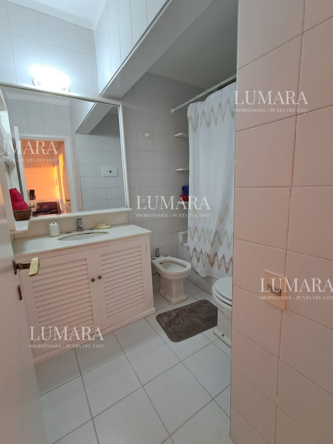 Apartamento ID.676 - Apartamento en venta y alquiler en Mansa Punta del Este, 1 dormitorios, 1 baños