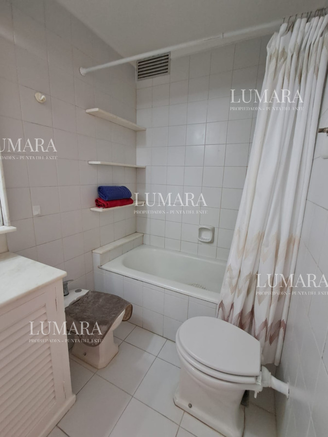 Apartamento ID.676 - Apartamento en venta y alquiler en Mansa Punta del Este, 1 dormitorios, 1 baños
