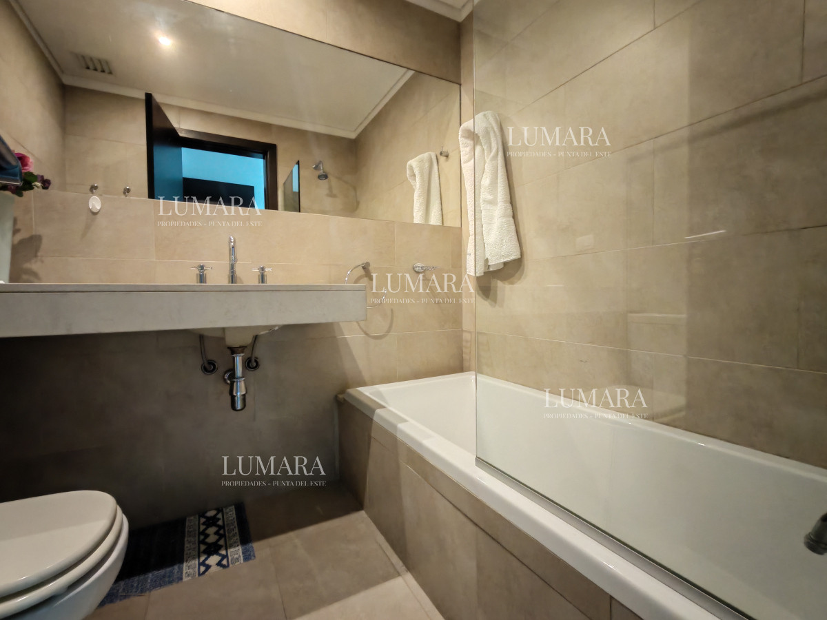 Apartamento ID.1634 - Venta Apartamento Semi-piso Edificio Delamar Punta del Este 