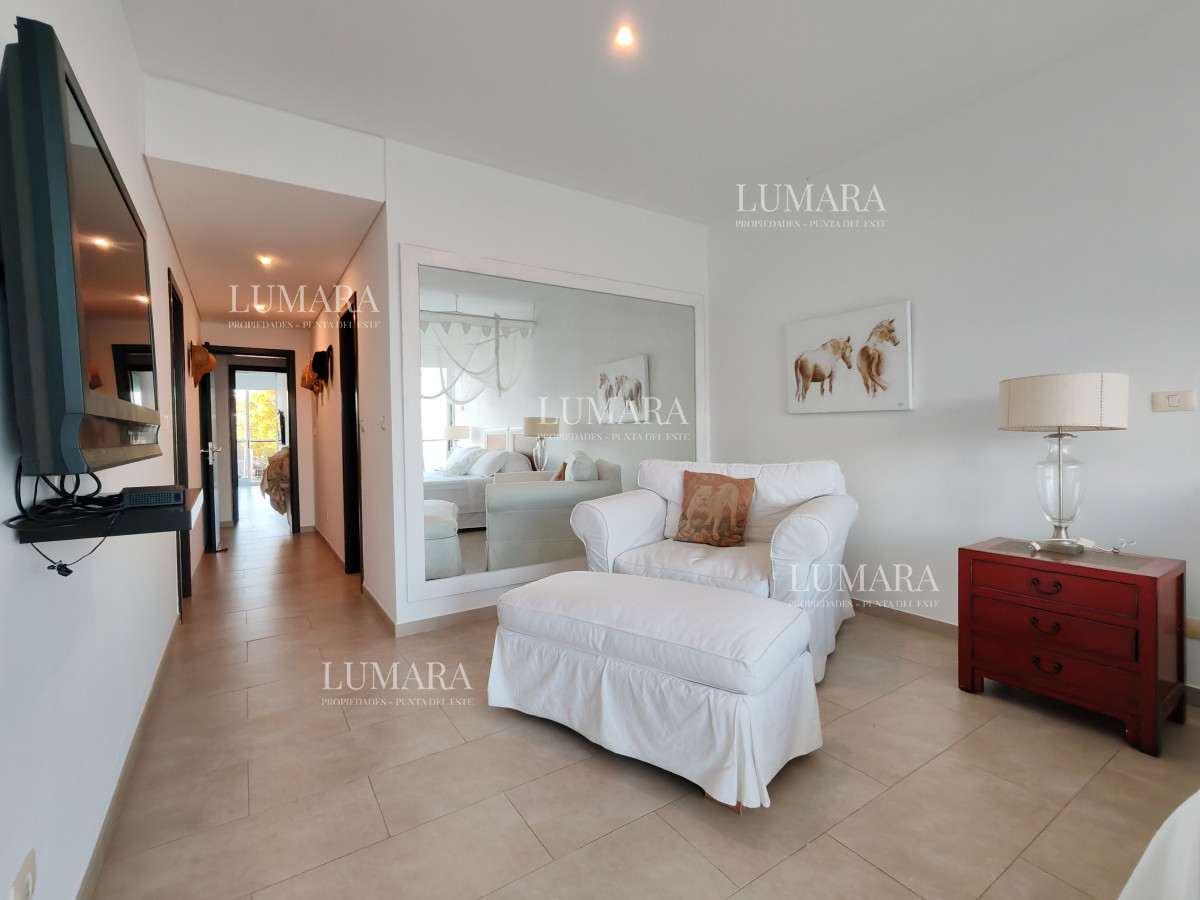 Apartamento ID.1634 - Venta Apartamento Semi-piso Edificio Delamar Punta del Este 