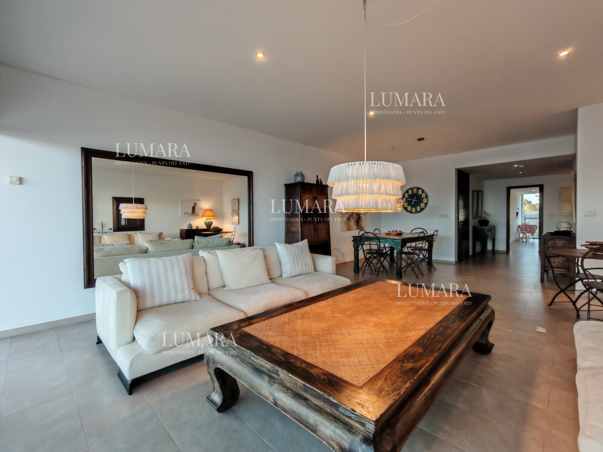 Apartamento ID.1634 - Venta Apartamento Semi-piso Edificio Delamar Punta del Este 