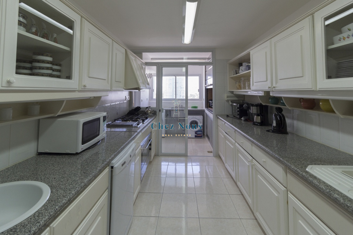 Apartamento ID.282 -  En Venta primera linea mansa