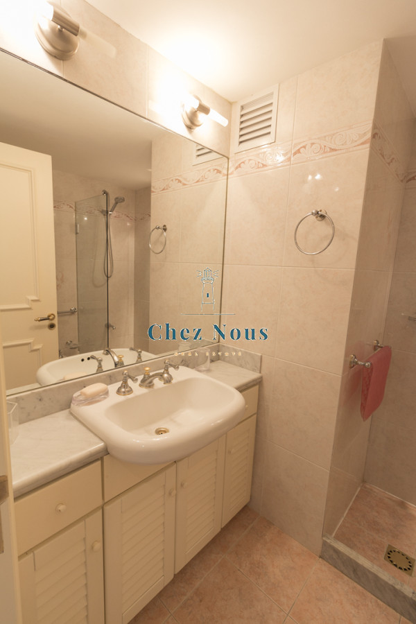 Apartamento ID.282 -  En Venta primera linea mansa
