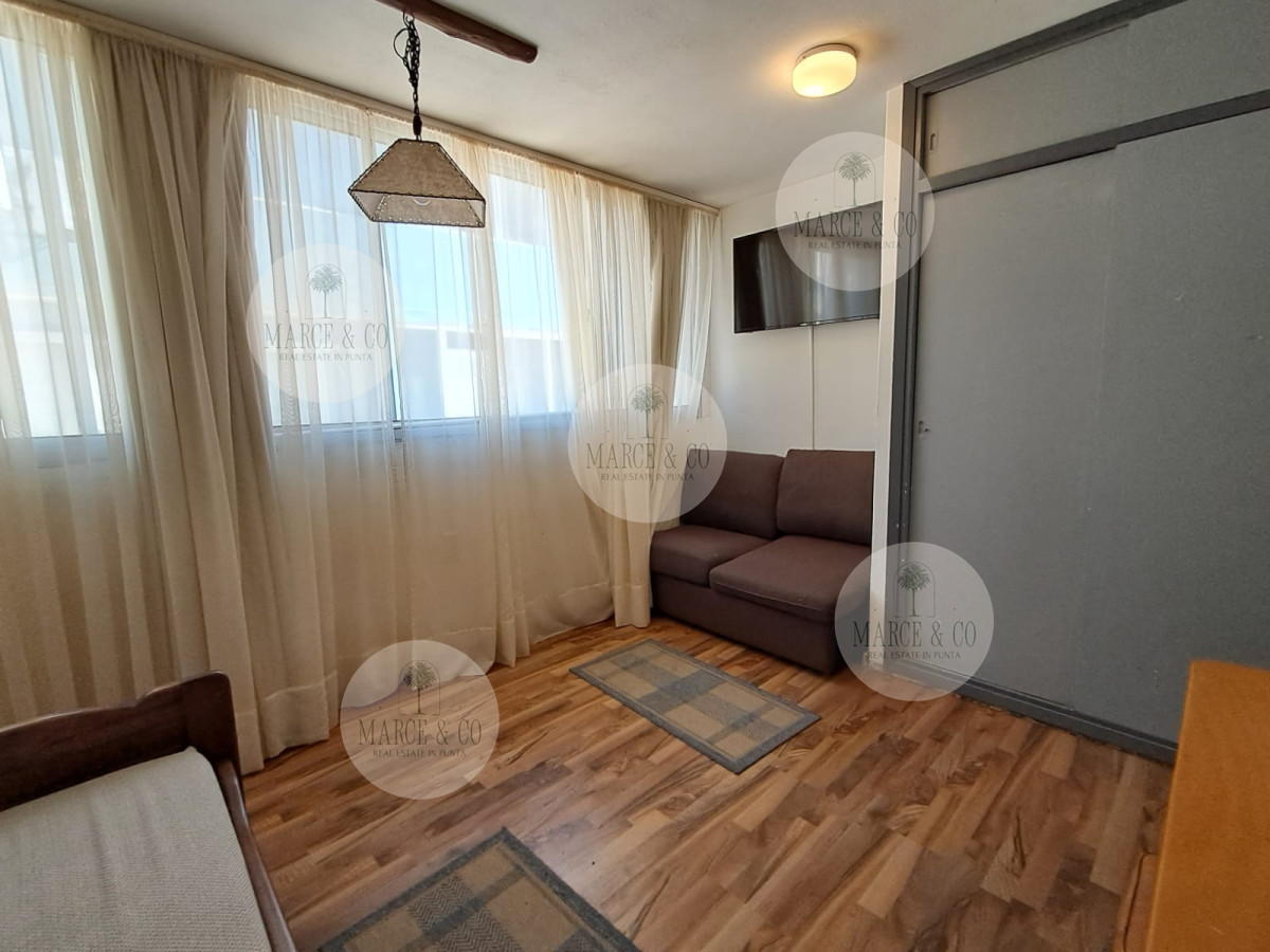 Apartamento ID.2525 - Monoambiente en calle Gorlero