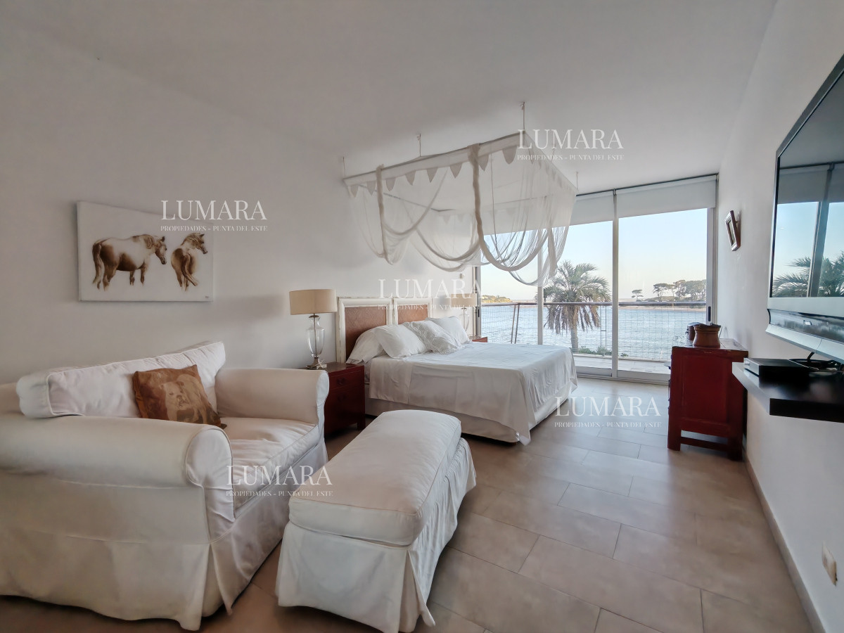 Apartamento ID.1634 - Venta Apartamento Semi-piso Edificio Delamar Punta del Este 