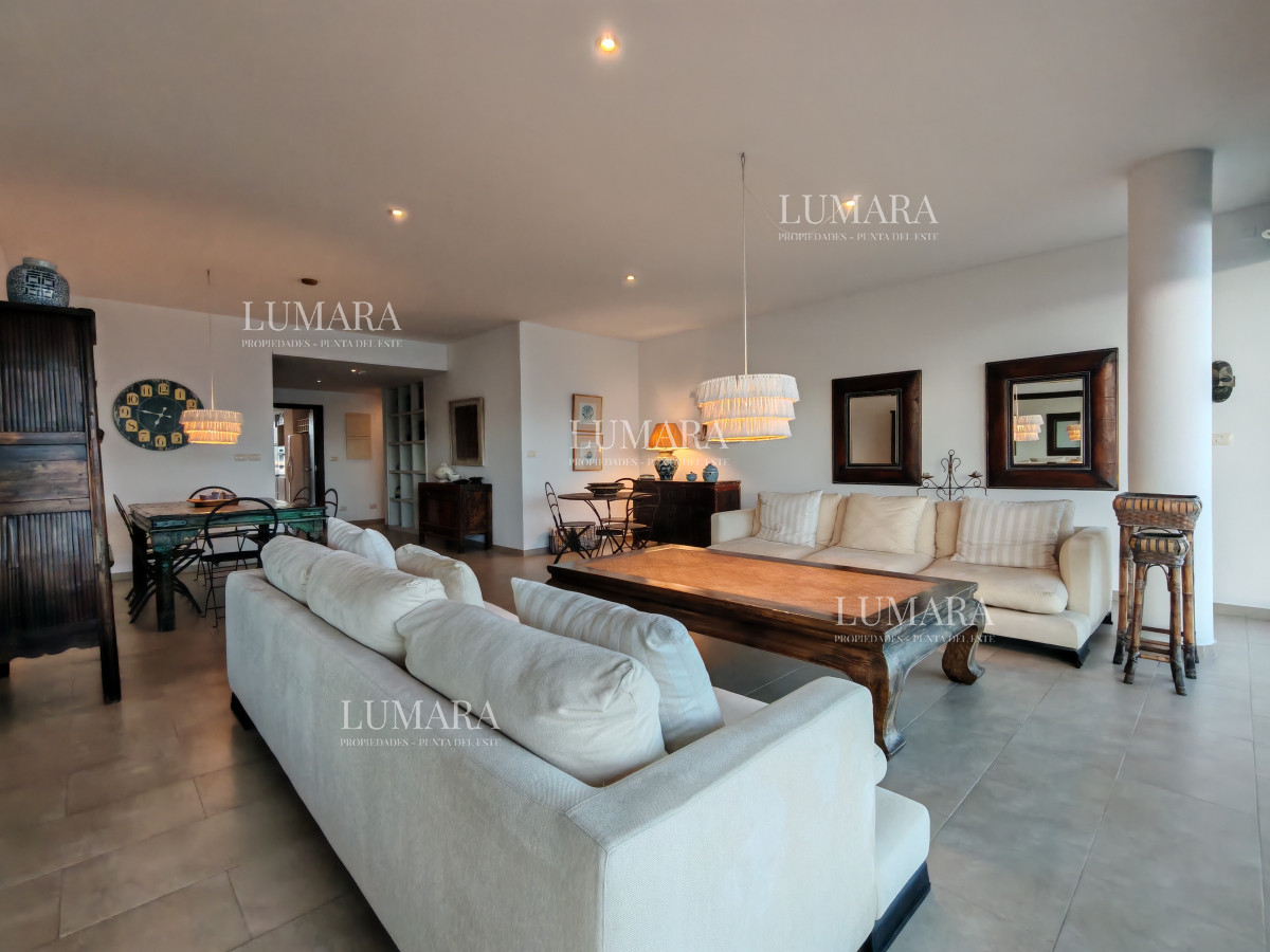 Apartamento ID.1634 - Venta Apartamento Semi-piso Edificio Delamar Punta del Este 