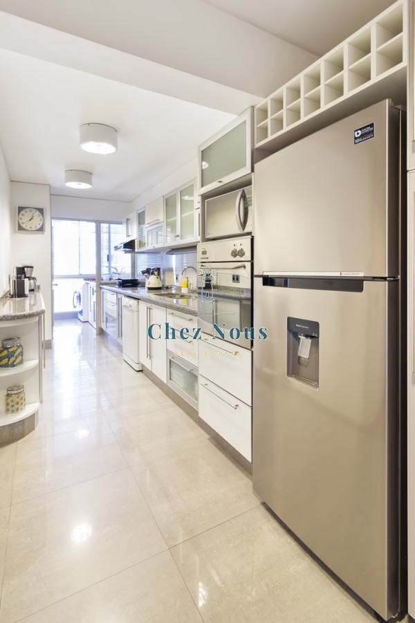 Apartamento ID.611 - Piso alto, Impecable ! - Hermosa vista al mar, excelente ubicación