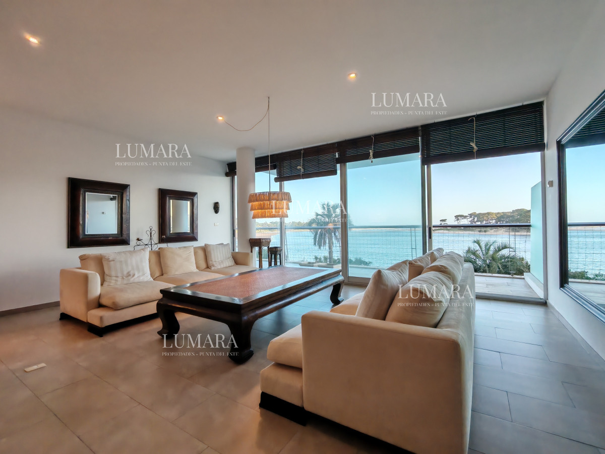 Apartamento ID.1634 - Venta Apartamento Semi-piso Edificio Delamar Punta del Este 