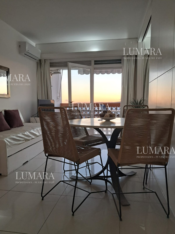 Apartamento ID.676 - Apartamento en venta y alquiler en Mansa Punta del Este, 1 dormitorios, 1 baños