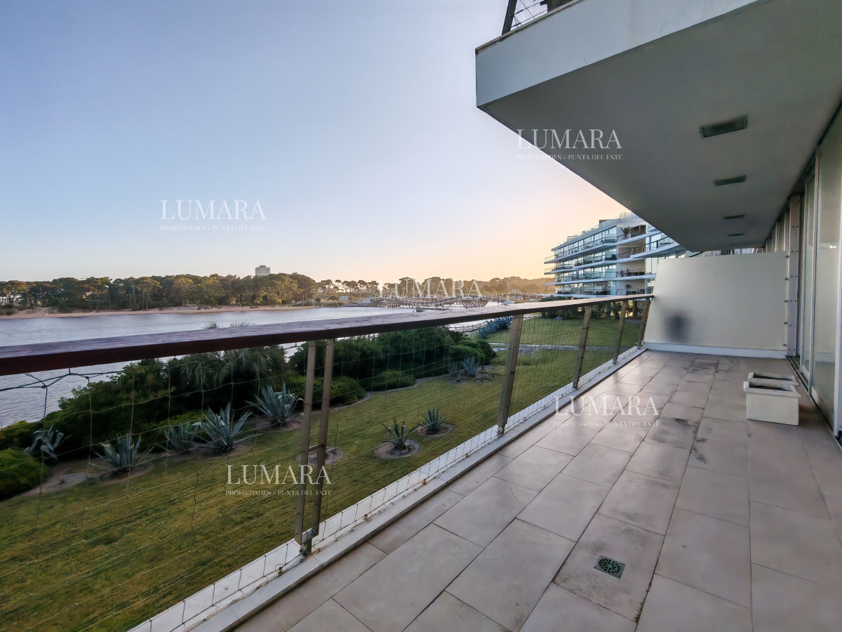 Apartamento ID.1634 - Venta Apartamento Semi-piso Edificio Delamar Punta del Este 