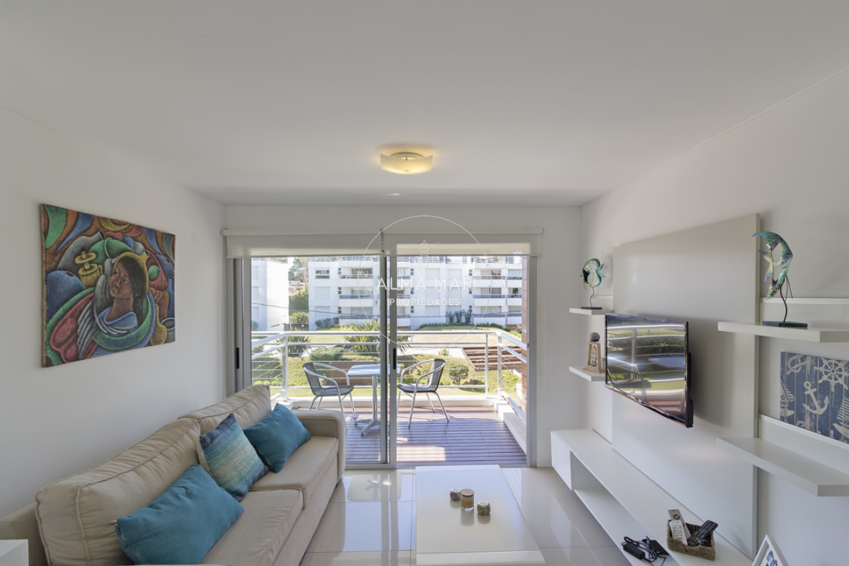 Apartamento ID.284 - Rincon del Indio - Dpto 2 dorm. terraza con parrillero, piscina