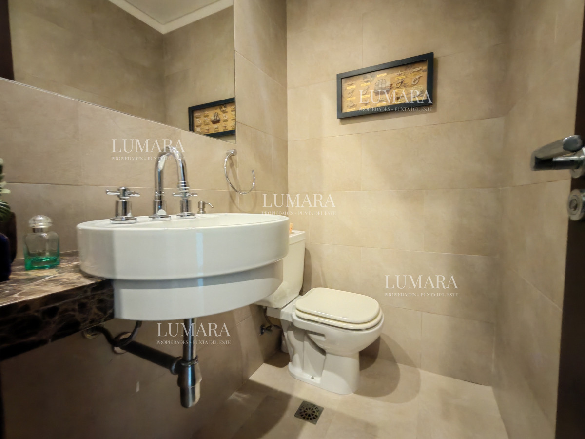 Apartamento ID.1634 - Venta Apartamento Semi-piso Edificio Delamar Punta del Este 