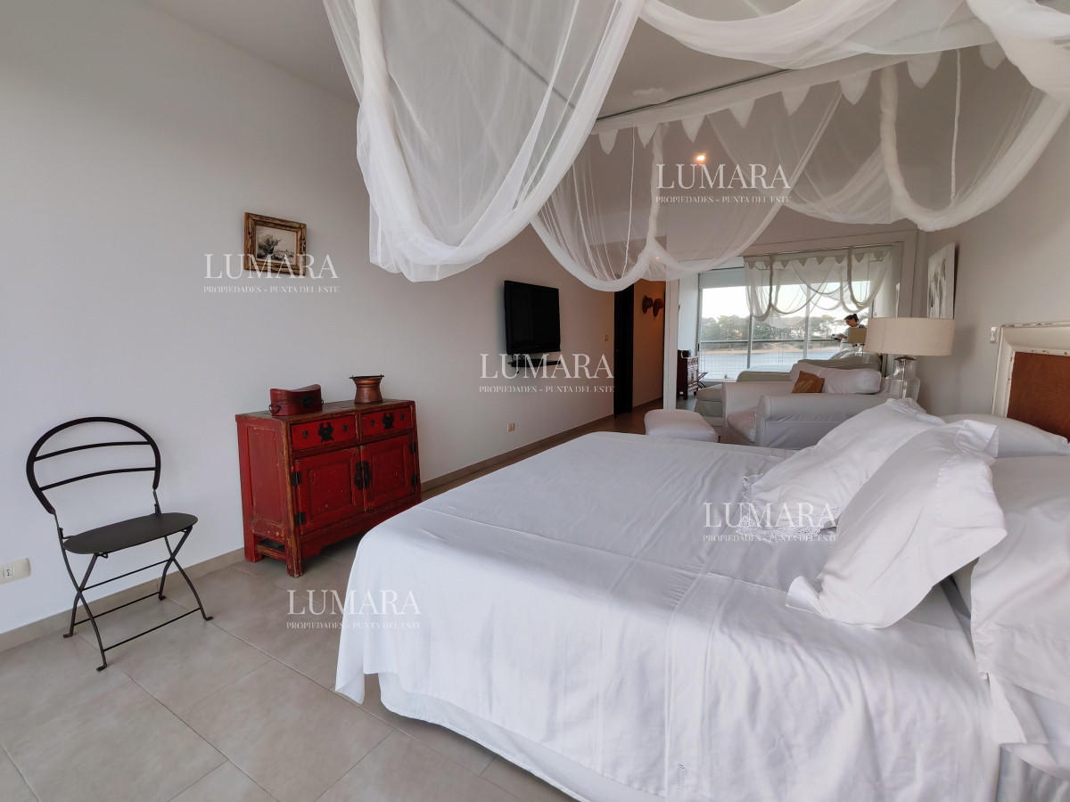 Apartamento ID.1634 - Venta Apartamento Semi-piso Edificio Delamar Punta del Este 