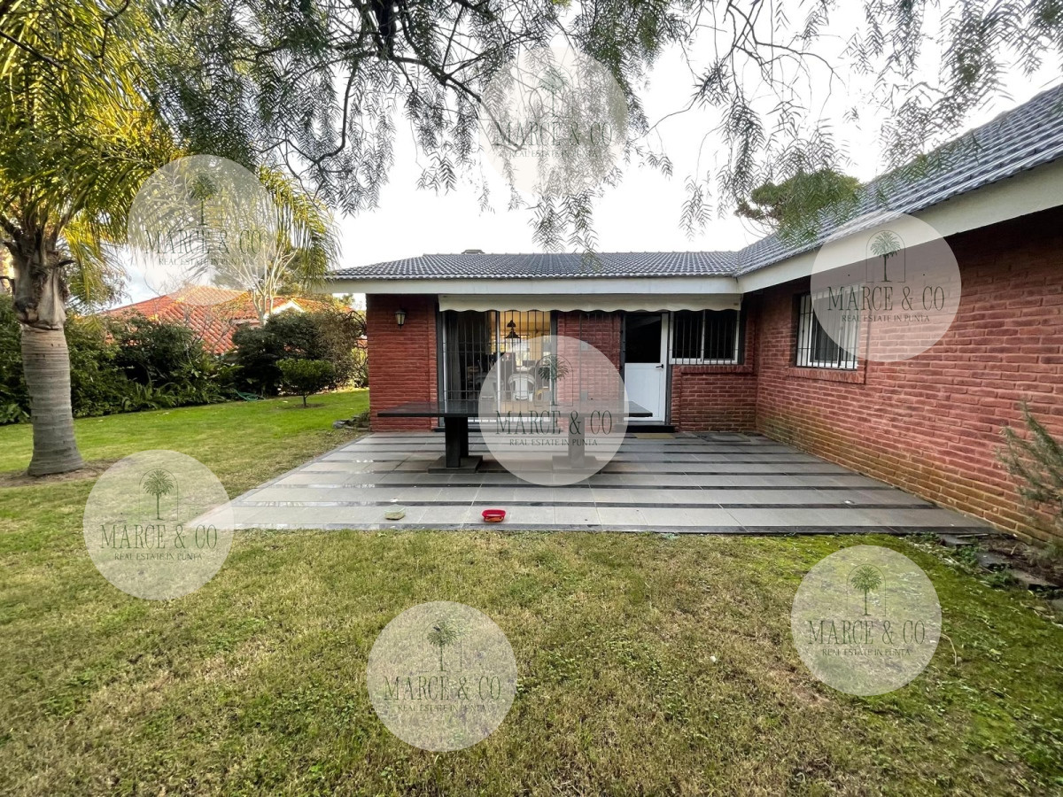 Casa ID.2270 - Casa 4 dormitorios en Venta, Alquiler anual y de verano