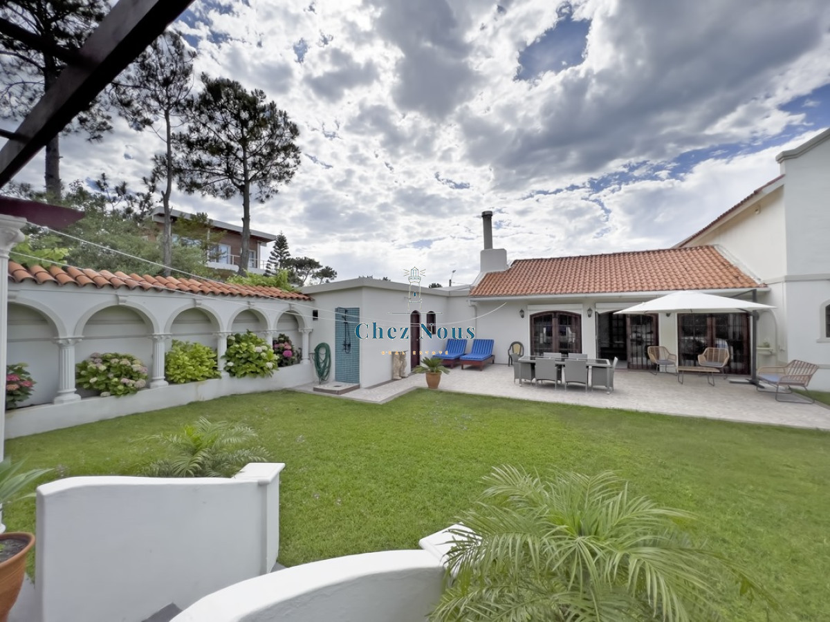 Casa ID.287 - Mansa a metros de la playa