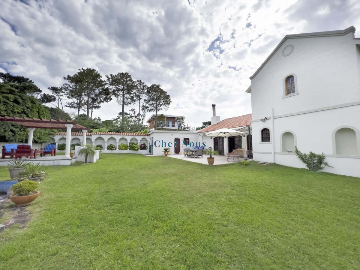 Casa ID.287 - Mansa a metros de la playa