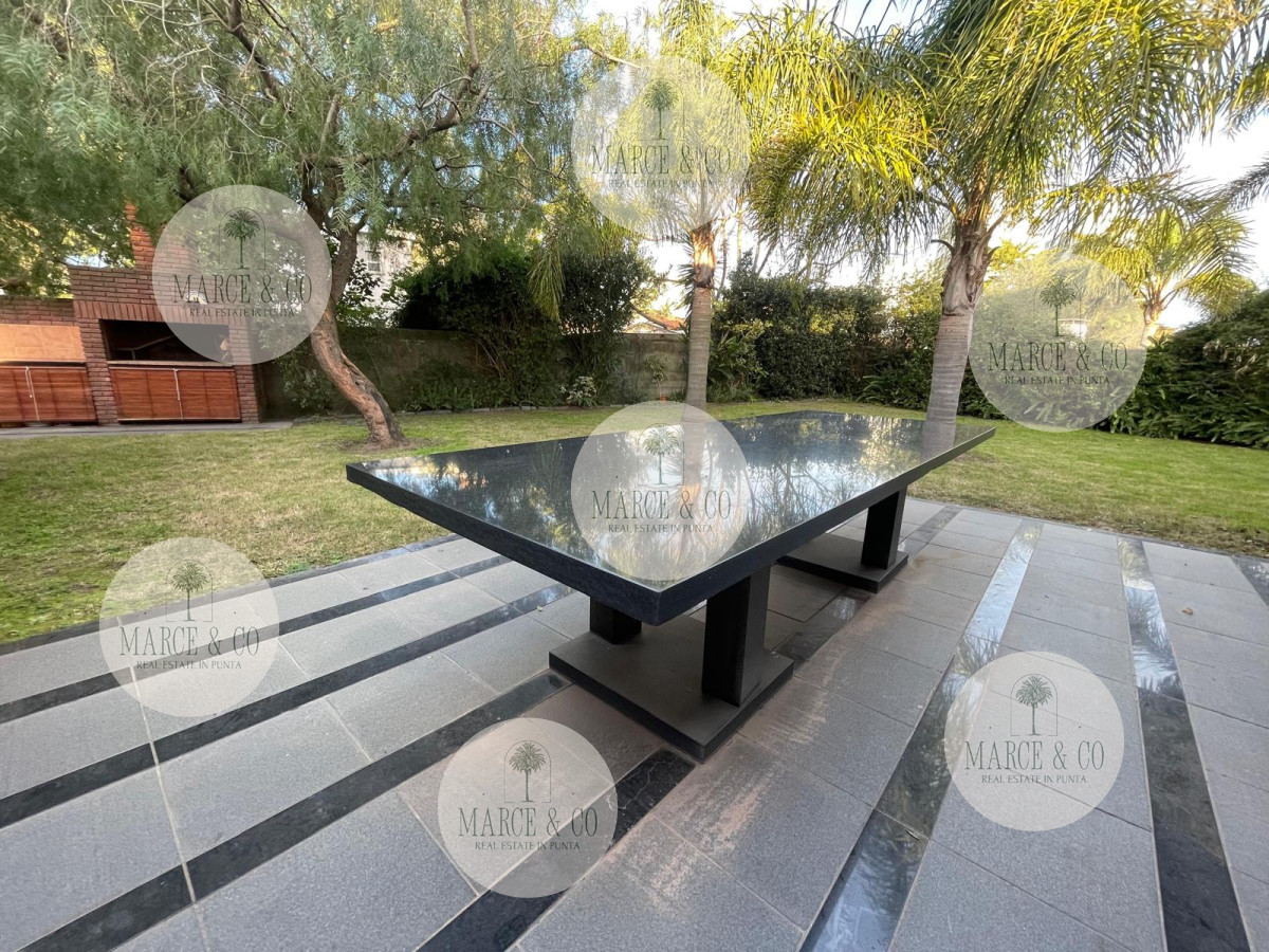 Casa ID.2270 - Casa 4 dormitorios en Venta, Alquiler anual y de verano