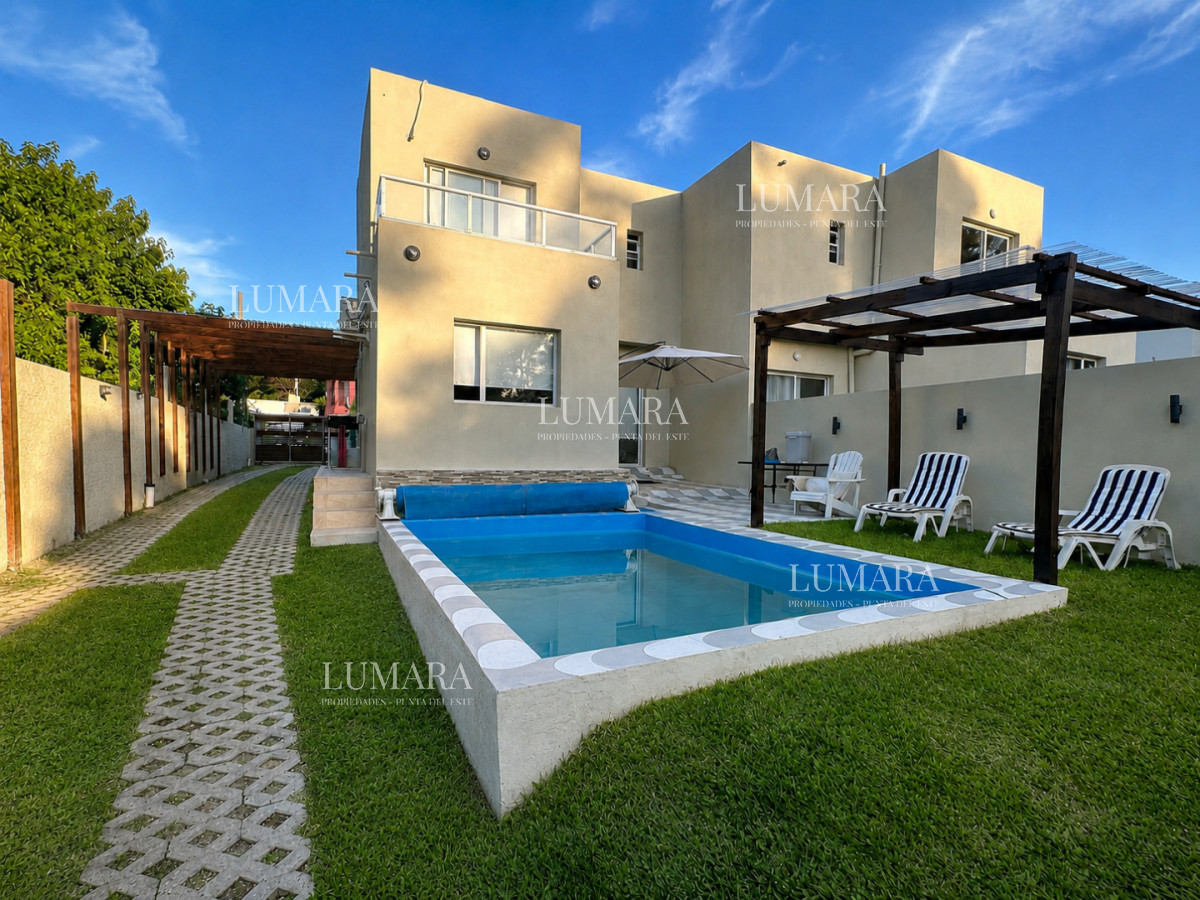 Casa ID.3722 - Casa 4 dormitorios alquiler anual Pinares