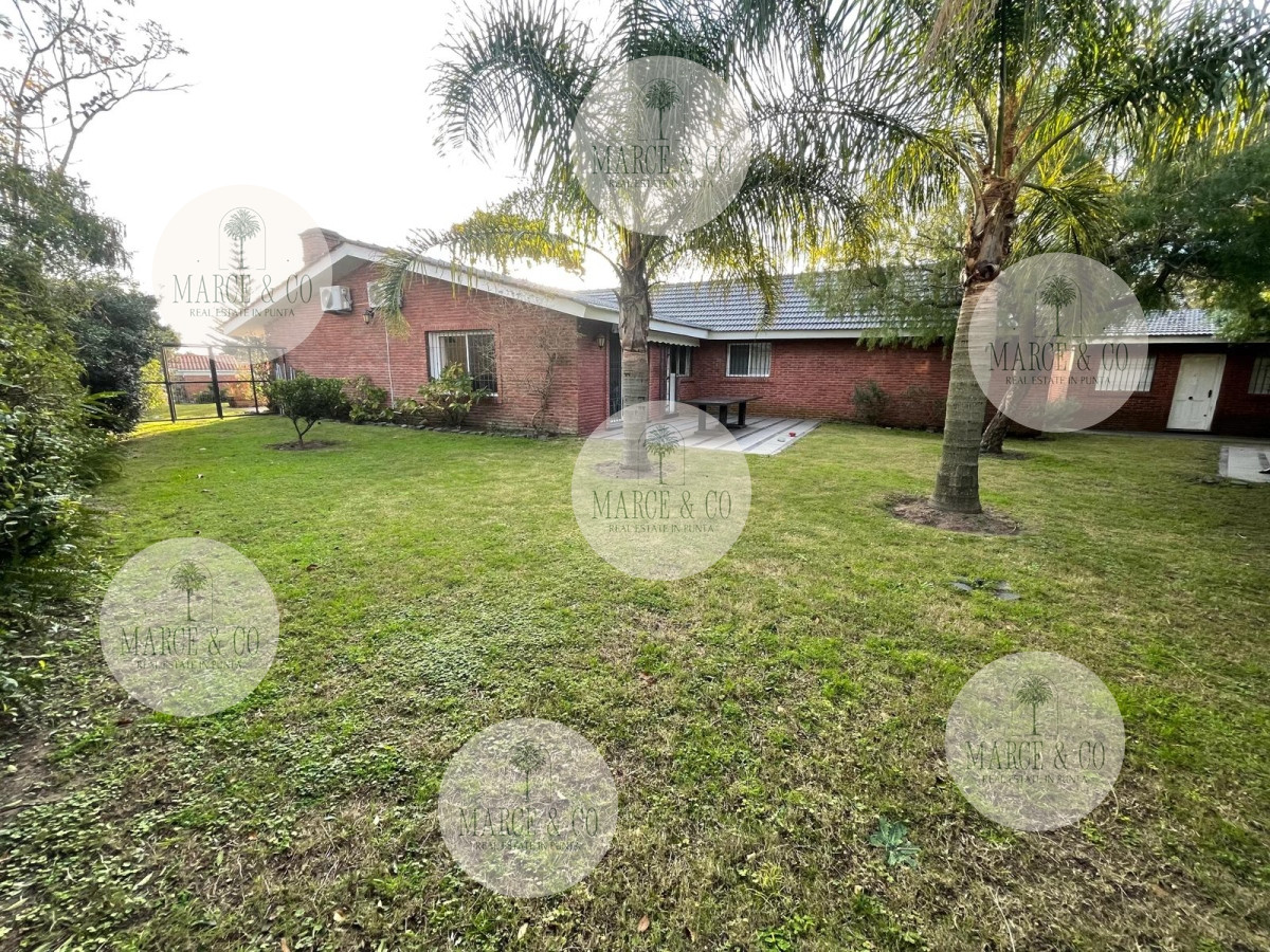 Casa ID.2270 - Casa 4 dormitorios en Venta, Alquiler anual y de verano