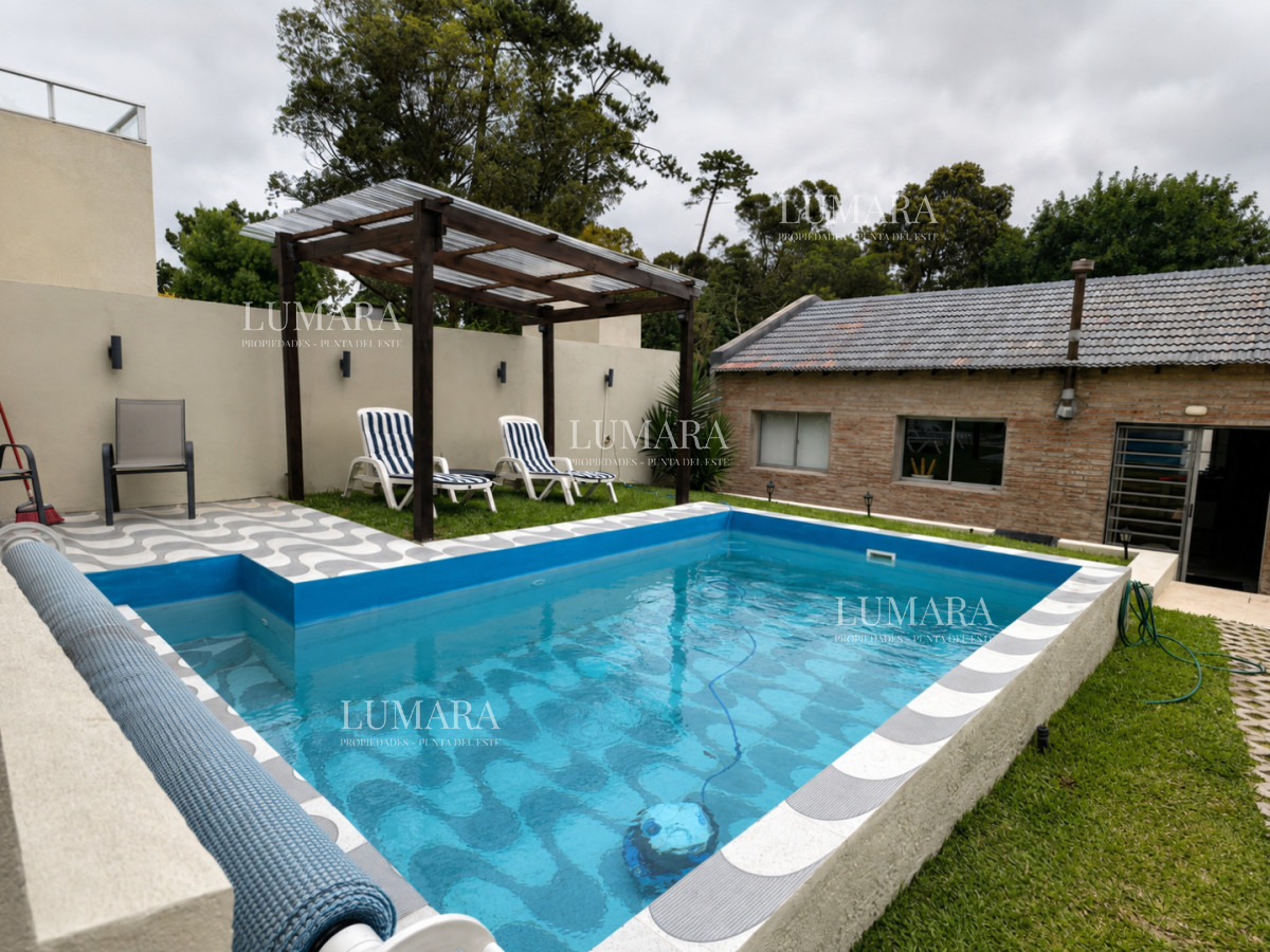 Casa ID.3722 - Casa 4 dormitorios alquiler anual Pinares