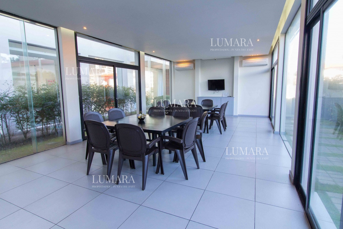 Apartamento ID.2365 - Alquiler temporada 2026 con 2 dormitorios con vista al mar