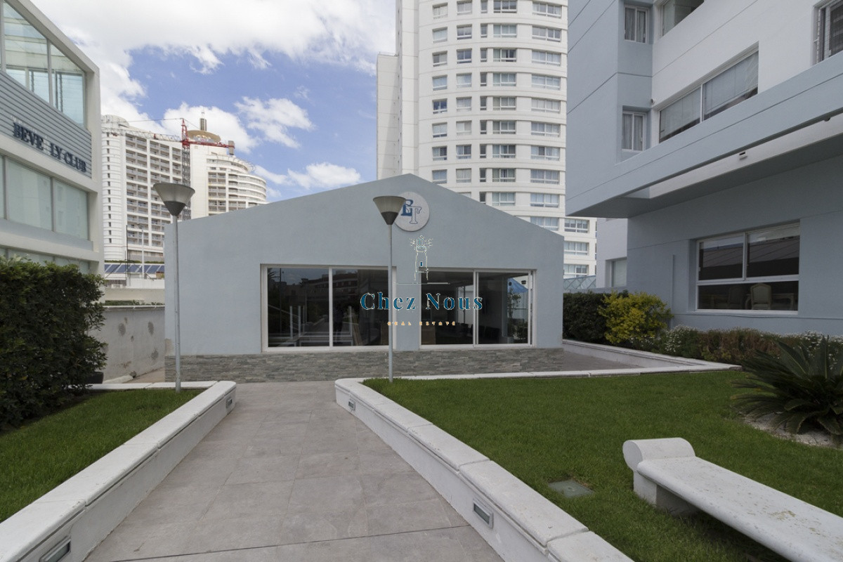 Apartamento ID.282 -  En Venta primera linea mansa