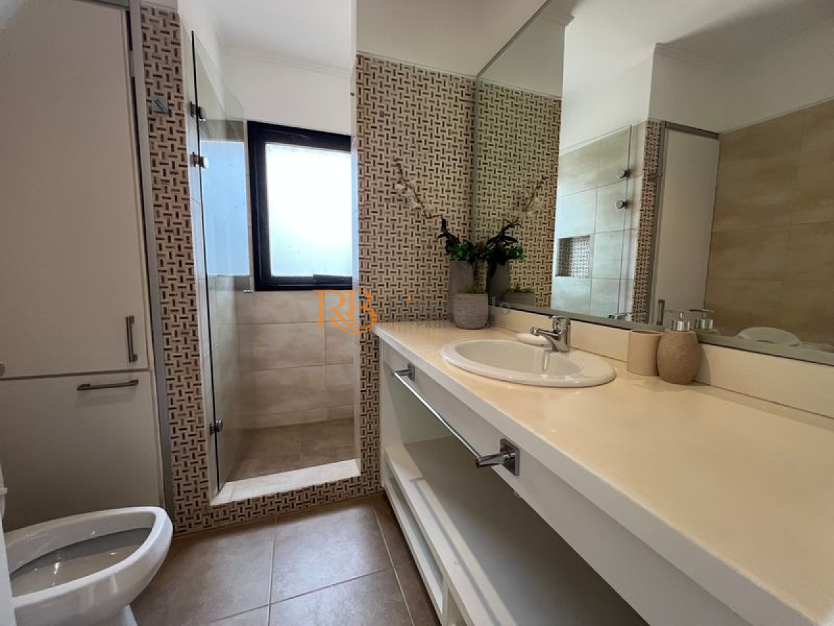 Casa ID.35 - Alquiler anual y venta casa 2 dormitorios en Barrio privado
