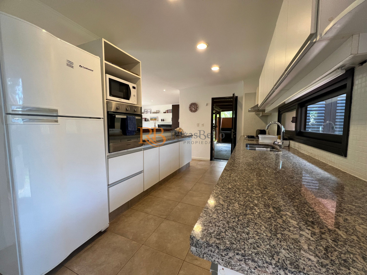 Casa ID.35 - Alquiler anual y venta casa 2 dormitorios en Barrio privado