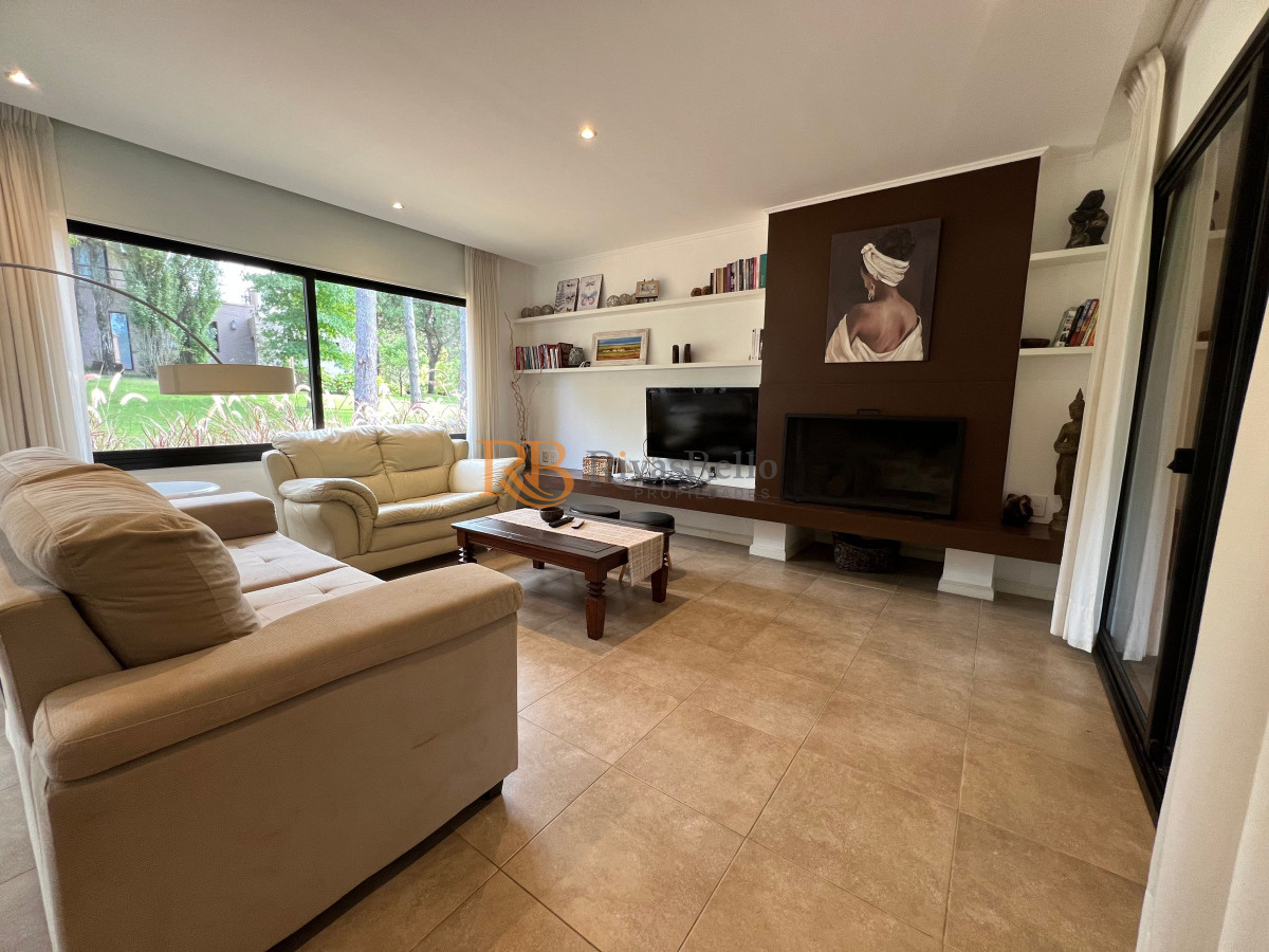 Casa ID.35 - Alquiler anual y venta casa 2 dormitorios en Barrio privado
