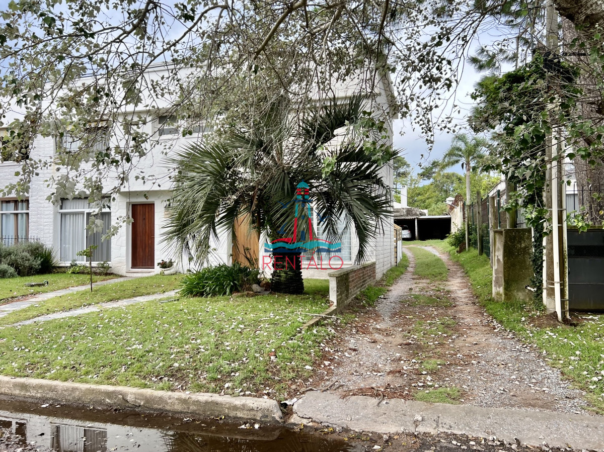 Casa ID.252 - Casa Alquiler Anual 2 dormitorios Playa Mansa 
